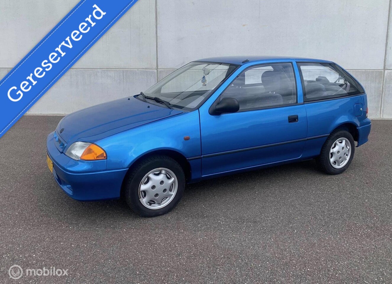 Suzuki Swift - 1.0 GLS AUTOMAAT 3-DEURS APK 02/11/2026 - AutoWereld.nl