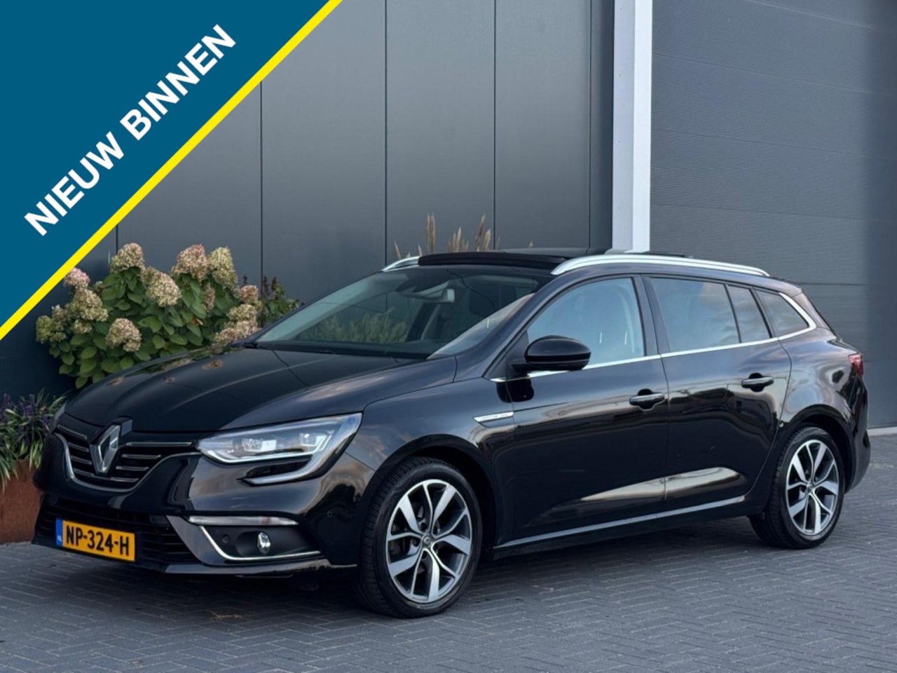 Renault Mégane Estate - 1.2 TCe Bose FULL PANO NAVI CAMERA LEDER LED PDC - AutoWereld.nl