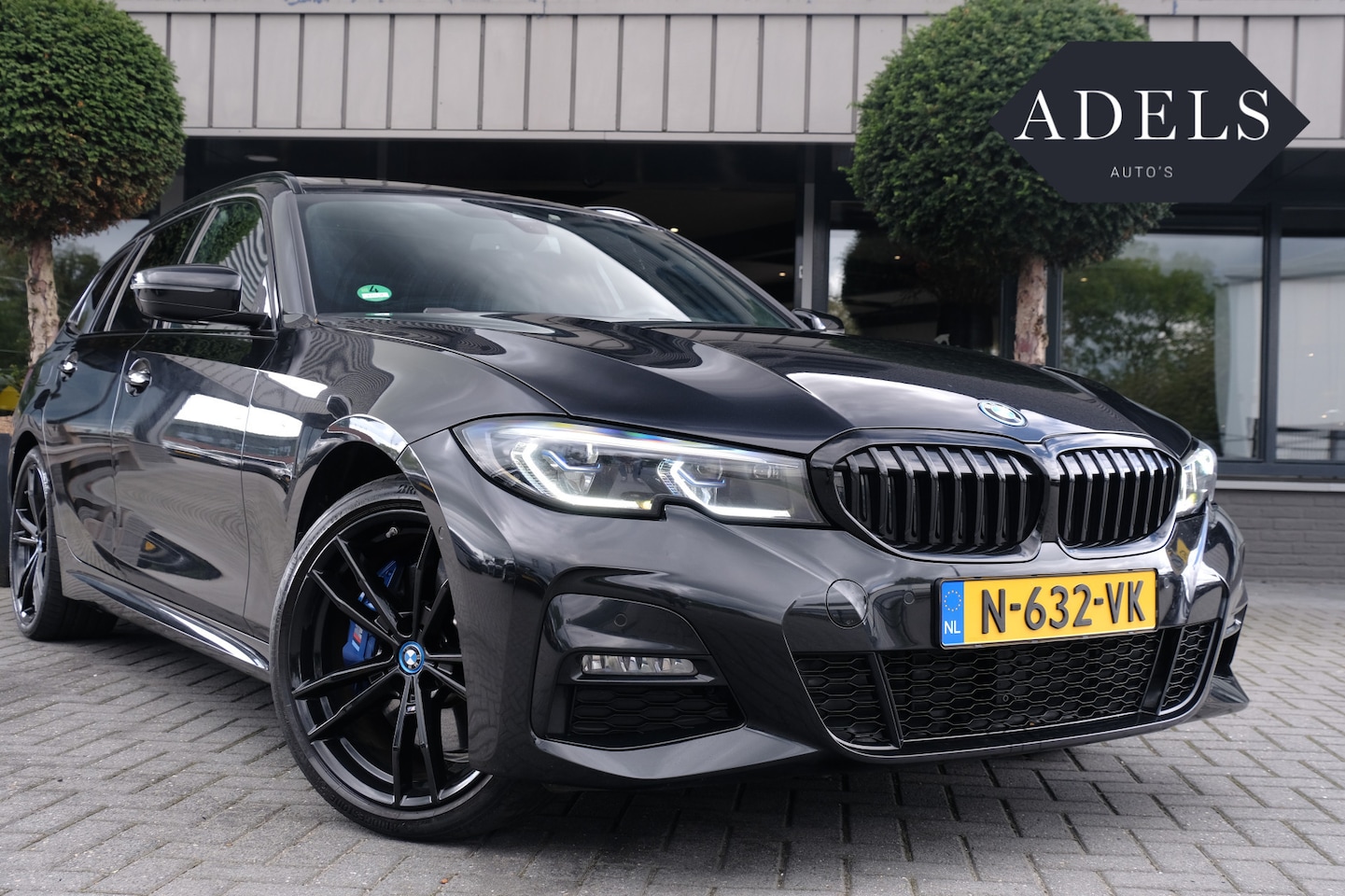 BMW 3-serie Touring - 330e M Sport Shadow HUD LASERLED PANODAK TREKHAAK CARBON Gratis onderhoud T/M 2027 - AutoWereld.nl