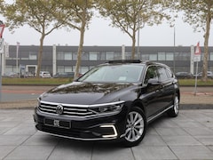 Volkswagen Passat Variant - GTE 1.4 TSI PHEV 218PK | Panodak | Head-up | Keyless | IQ Light Matrix LED | Achteruitrijc