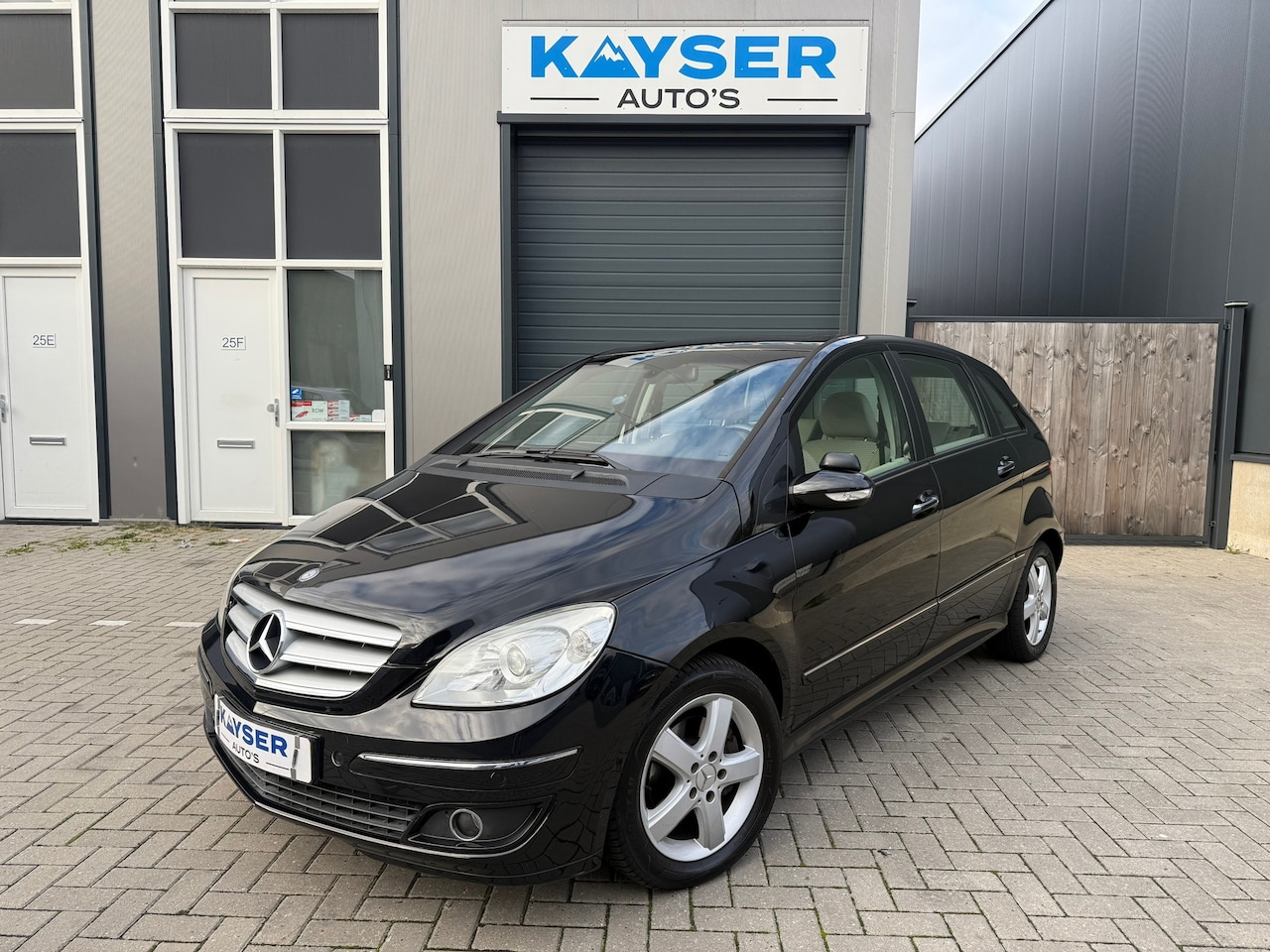 Mercedes-Benz B-klasse - 200 Automaat Panorama PDC Airco NAP BT - AutoWereld.nl