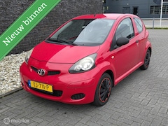 Toyota Aygo - 1.0-12V Aspiration Green Navigator