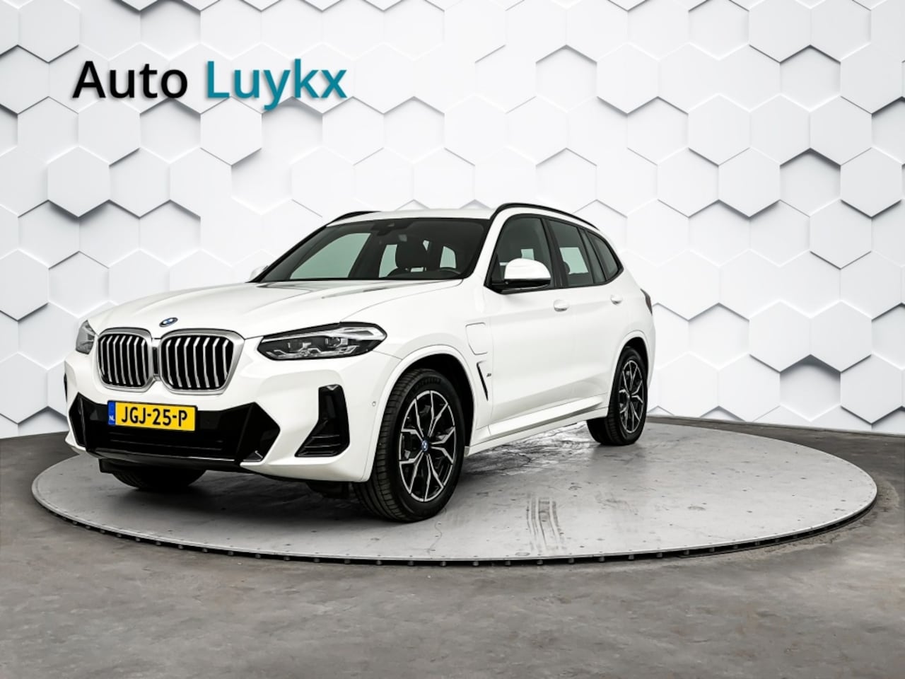 BMW X3 - xDrive30e M-Sport | 19'' L.M. Velgen | Lederen Bekleding | Elektrische Achterklep - AutoWereld.nl