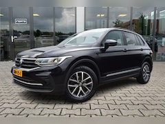 Volkswagen Tiguan - 1.5 TSI Life | ACC | Trekhaak | Camera |