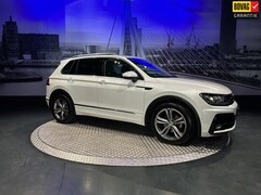 Volkswagen Tiguan - 1.5 TSI ACT Highline Business R-Line *TopComfortStoelen*Pano*Virtual*Keyless*Trekhaak