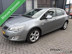 Opel Astra - 1.6i Edition Airco LM 17" Cruise AUX Trekhaak 5drs