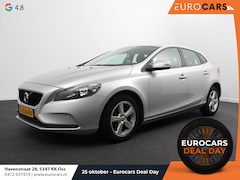Volvo V40 - 1.5 T2 Automaat Momentum | Airco | Navigatie | Parkeersensoren | Lichtmetalen velgen | Blu