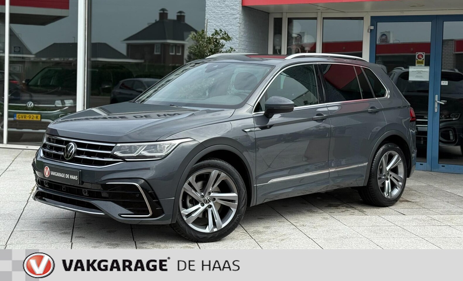 Volkswagen Tiguan - 1.5 TSI R-Line Business 1.5 TSI R-Line Business+ - AutoWereld.nl