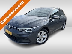 Volkswagen Golf - 1.0 eTSI Life Business DSG Automaat Navigatie / Parkeersensoren / Keyless / LED / Extra Ge