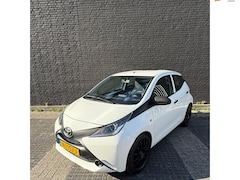 Toyota Aygo - 1.0 Vvt-i 69pk 5D 2017 Wit