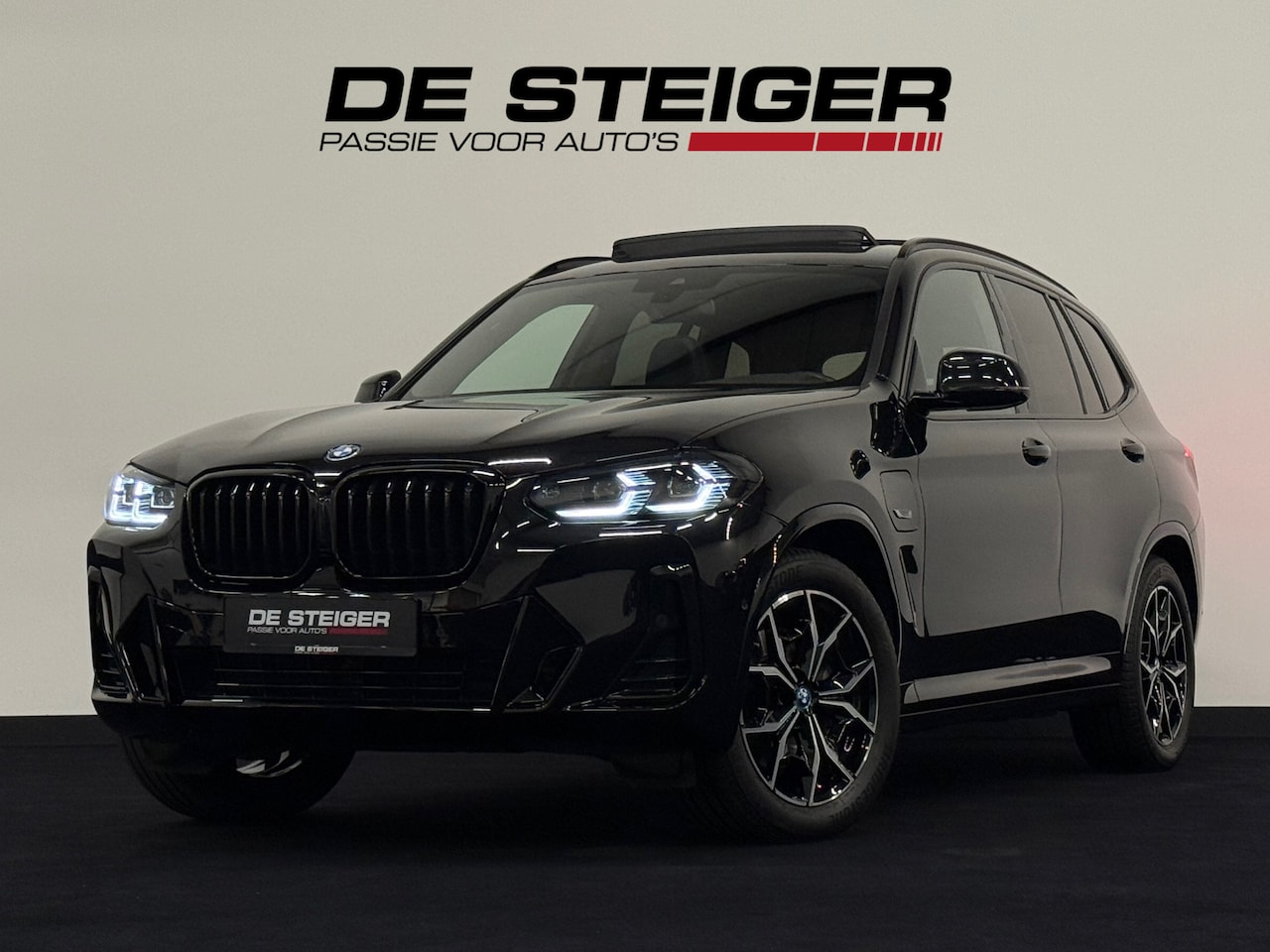 BMW X3 - XDrive30e High Executive M Sport Pano Leder Sfeer - AutoWereld.nl