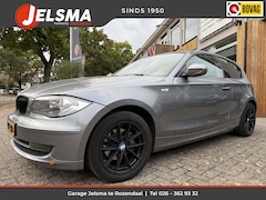 BMW 1-serie - 116i Executive 3d, Keurige auto Youngtimer