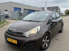 Kia Rio - 1.2 CVVT Comfort Pack 5-deurs Parkeersensor Trekhaak
