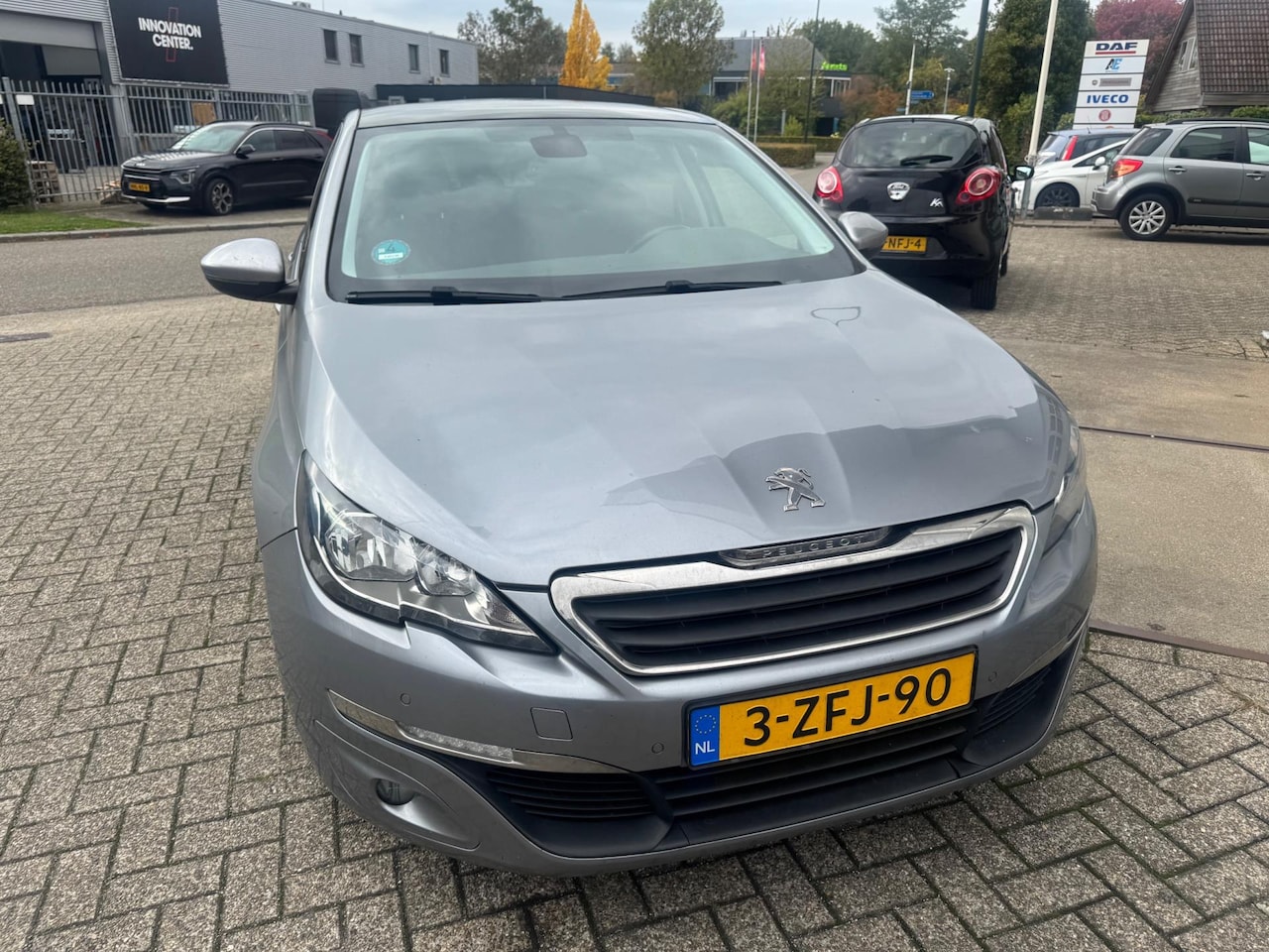 Peugeot 308 SW - 1.6 BlueHDI Blue Lease Limited 1.6 BlueHDI Blue Lease Limited Pano,Navi - AutoWereld.nl