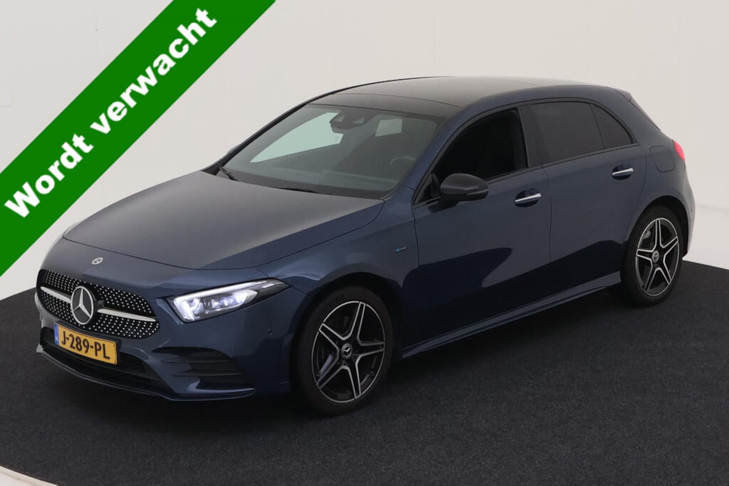 Mercedes-Benz A-klasse - 250 e Business Solution AMG Limited NL-AUTO | PANODAK | 360 SENSOREN | CAMERA - AutoWereld.nl