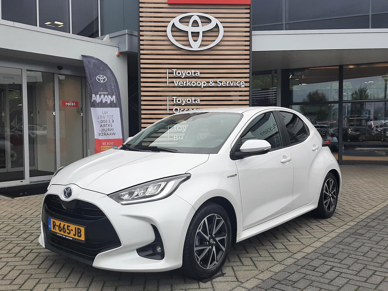 Toyota Yaris - 1.5 Hybrid Dynamic TREKHAAK STOELVERW AD-CRUISE DAB+ BLUETOOTH LMV - AutoWereld.nl