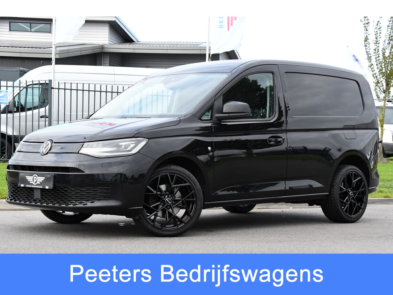 Volkswagen Caddy Cargo - 2.0 TDI Black Edition Virtual, Camera, Stoelverwarming, 122pk, Automaat, LED, Trekhaak, Ca - AutoWereld.nl