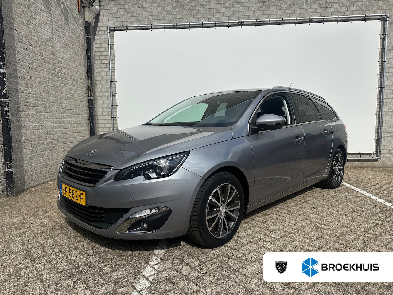 Peugeot 308 SW - 1.2 PureTech Allure | Audio installatie | Bandenspanningscontrolesysteem | Buitenspiegels - AutoWereld.nl