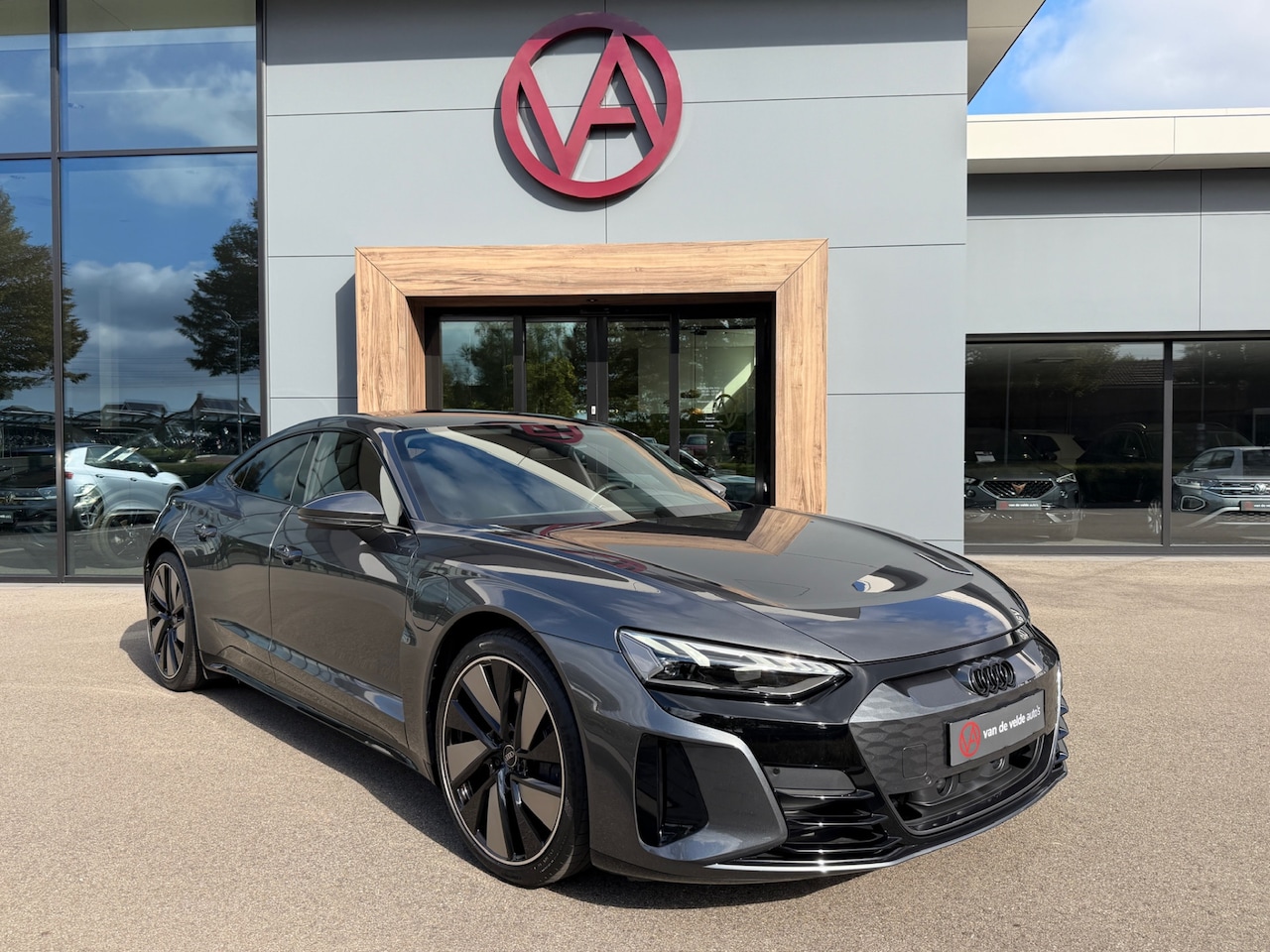 Audi e-tron GT - | Panorama | Alcantara | Camera | Rijklaar incl. garantie - AutoWereld.nl