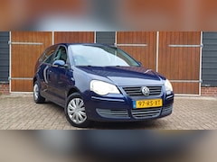 Volkswagen Polo - 1.4-16V Comfortline, Bluetooth, 5 deurs, Airco, NAP