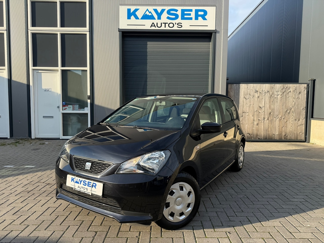 SEAT Mii - 1.0 Style 5Drs Airco Elektra Pakket AUX Vol onderhouden - AutoWereld.nl