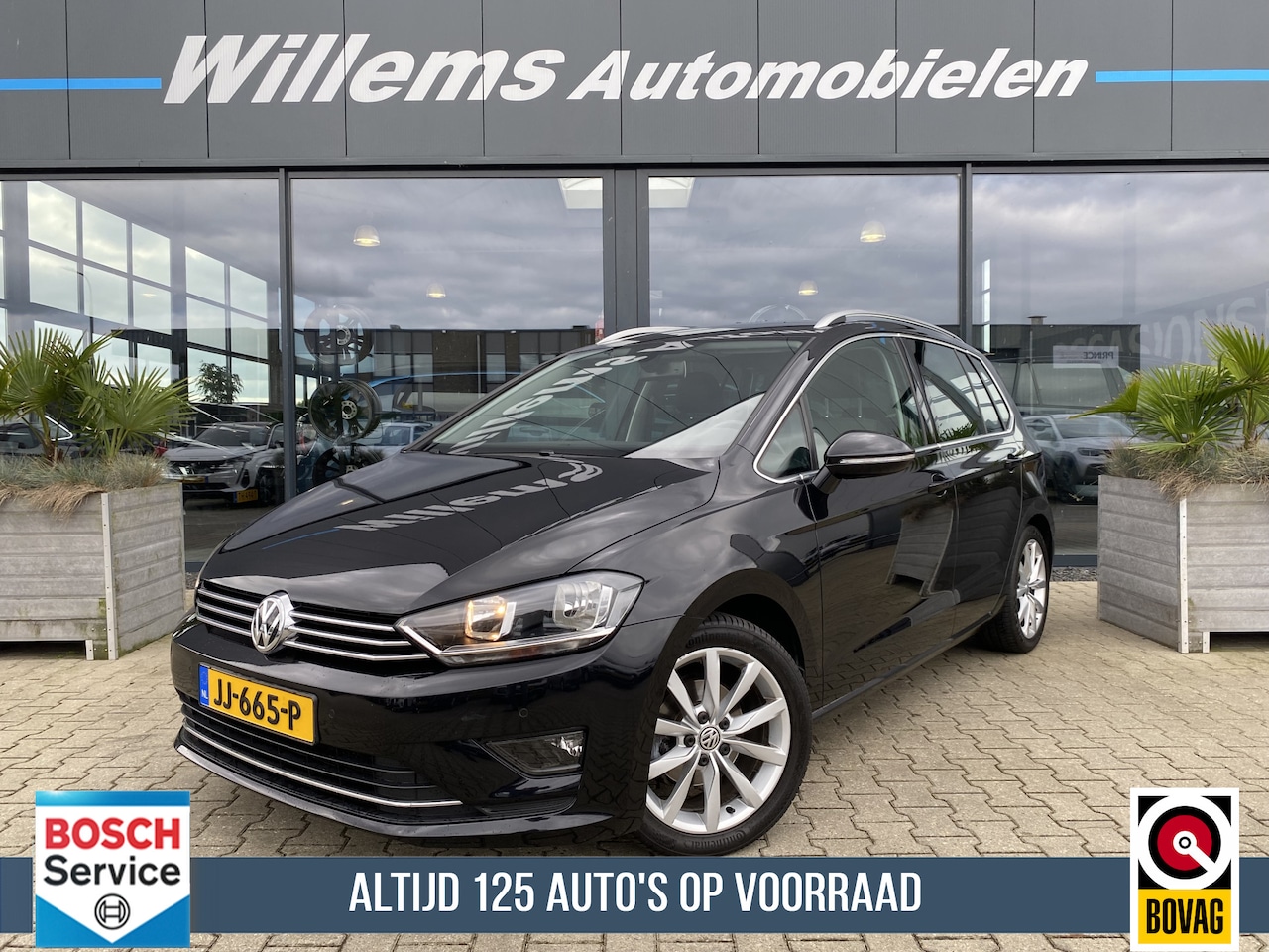 Volkswagen Golf Sportsvan - 1.2 TSI Highline Navigatie,Trekhaak & Camera - AutoWereld.nl