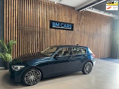 BMW 1-serie - 118i Upgrade Edition Automaat, Led, Navigatie