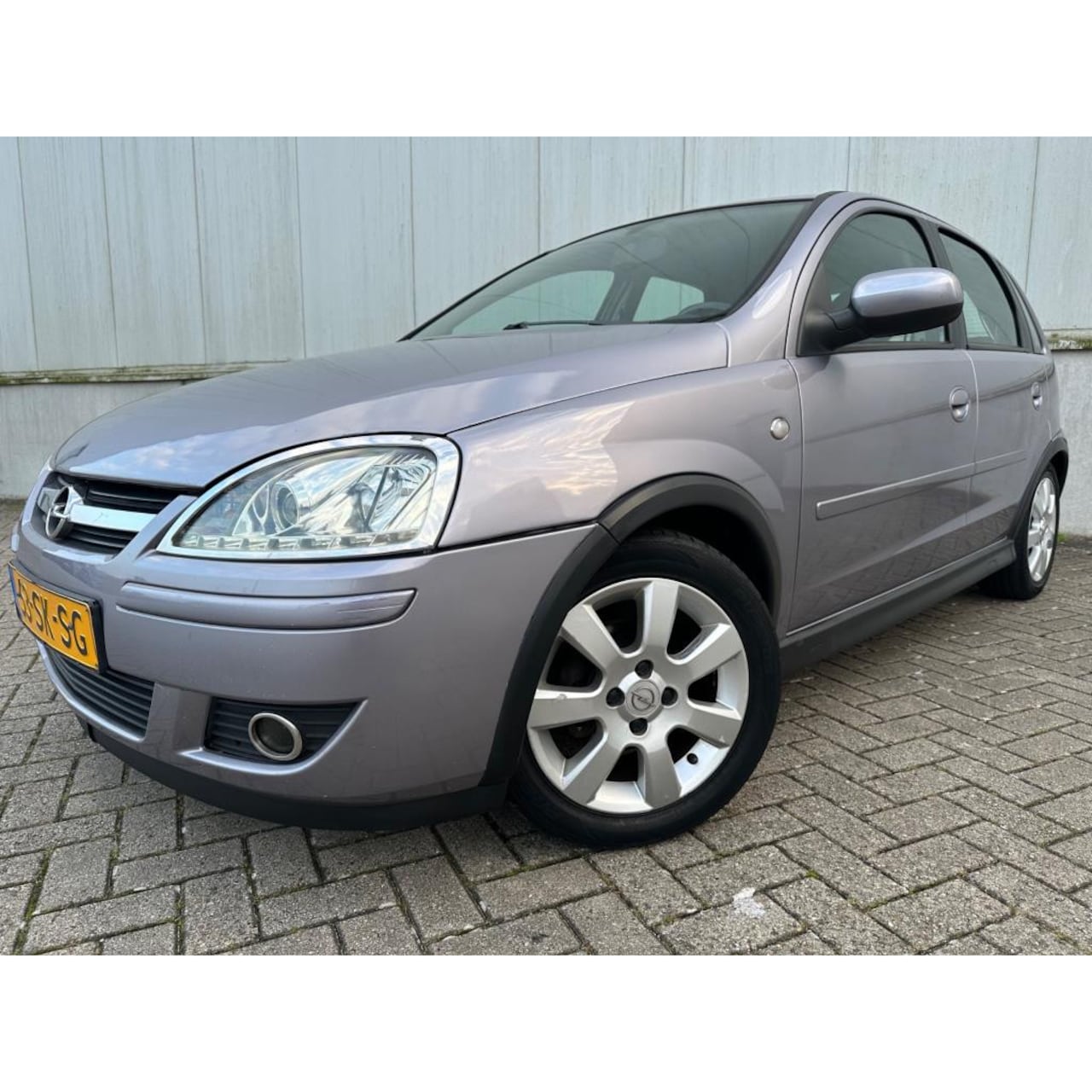 Opel Corsa - 1.2-16V Silverline 1.2-16V Silverline, Automaat, NL auto..... - AutoWereld.nl