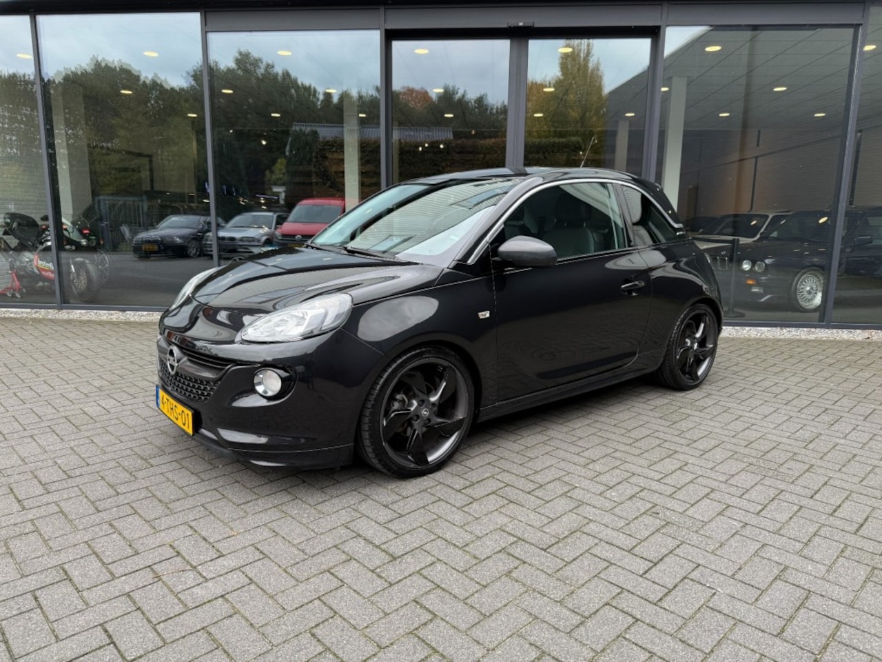Opel ADAM - 1.4 100pk Black favorite,Clima,Cruise,PDC,Half Leer, - AutoWereld.nl