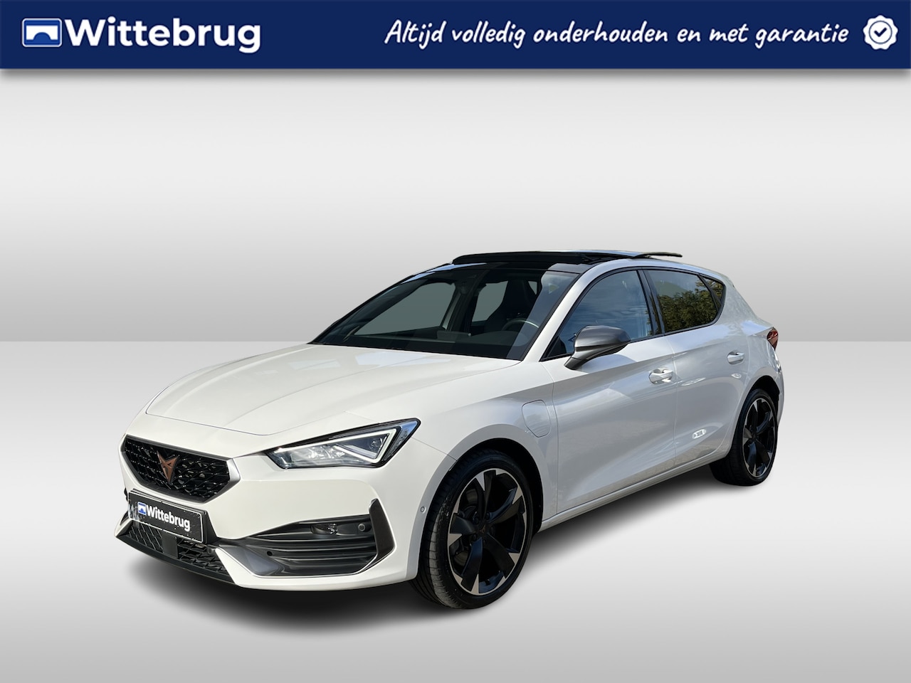 CUPRA Leon - 1.4 e-Hybrid DSG Performance 204 PK / Panorama dak / Sport stoelen / 18'' LMV / Stoel verw - AutoWereld.nl
