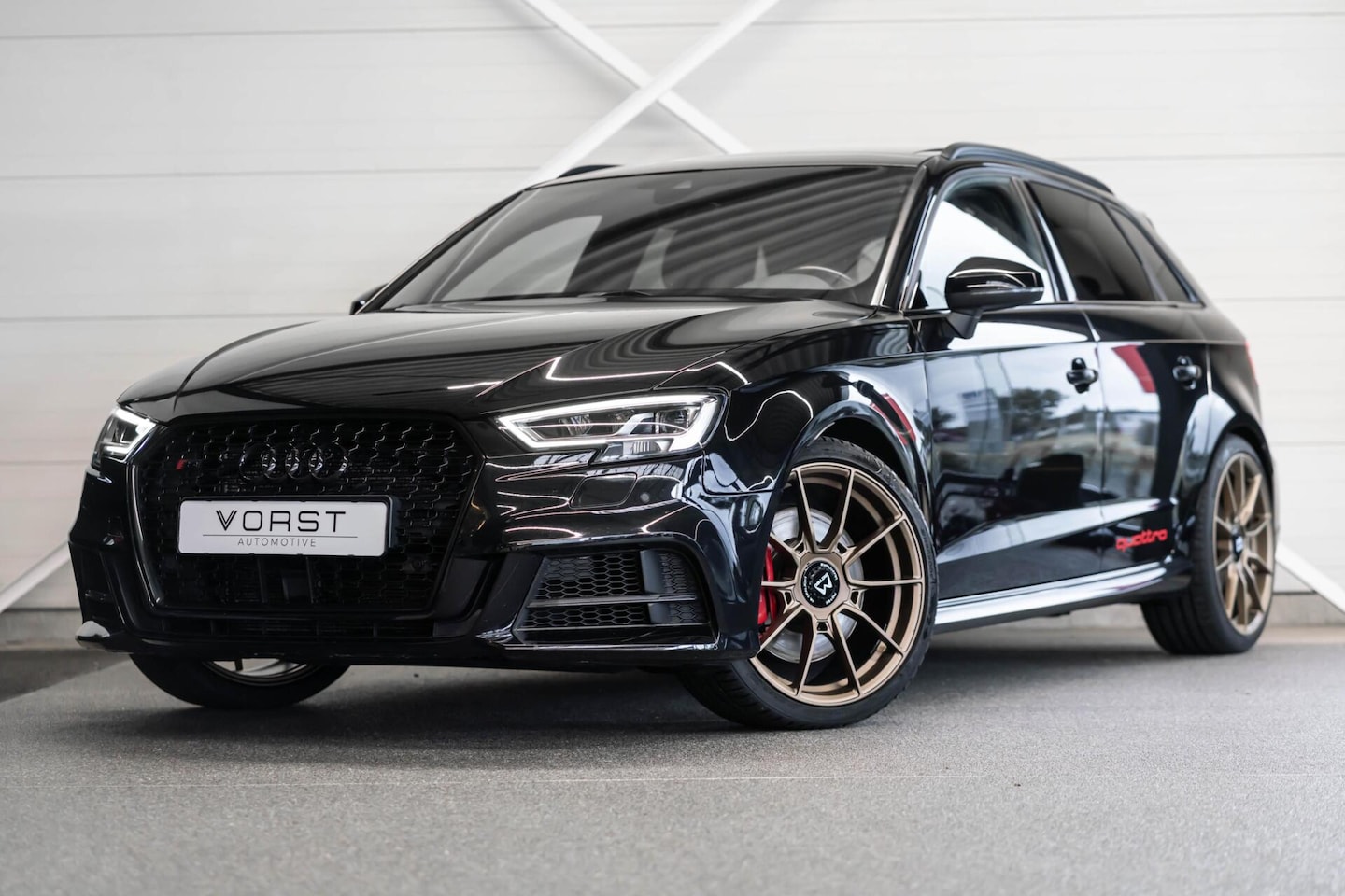 Audi S3 - 2.0 TFSI S3 quattro Pano B&O Camera Motec - AutoWereld.nl