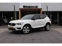 Volvo XC40 - 1.5 T3 Momentum Pro | 18" 5-Spaaks Silver velgen met 235/55 R18 banden | Achteropkomend ve