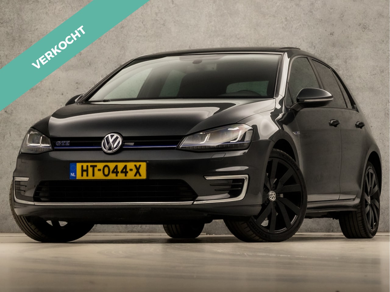 Volkswagen Golf - 1.4 TSI GTE Sport 204Pk Automaat (SCHUIFDAK, APPLE CARPLAY, NAVIGATIE, CAMERA, CLIMATE, ST - AutoWereld.nl