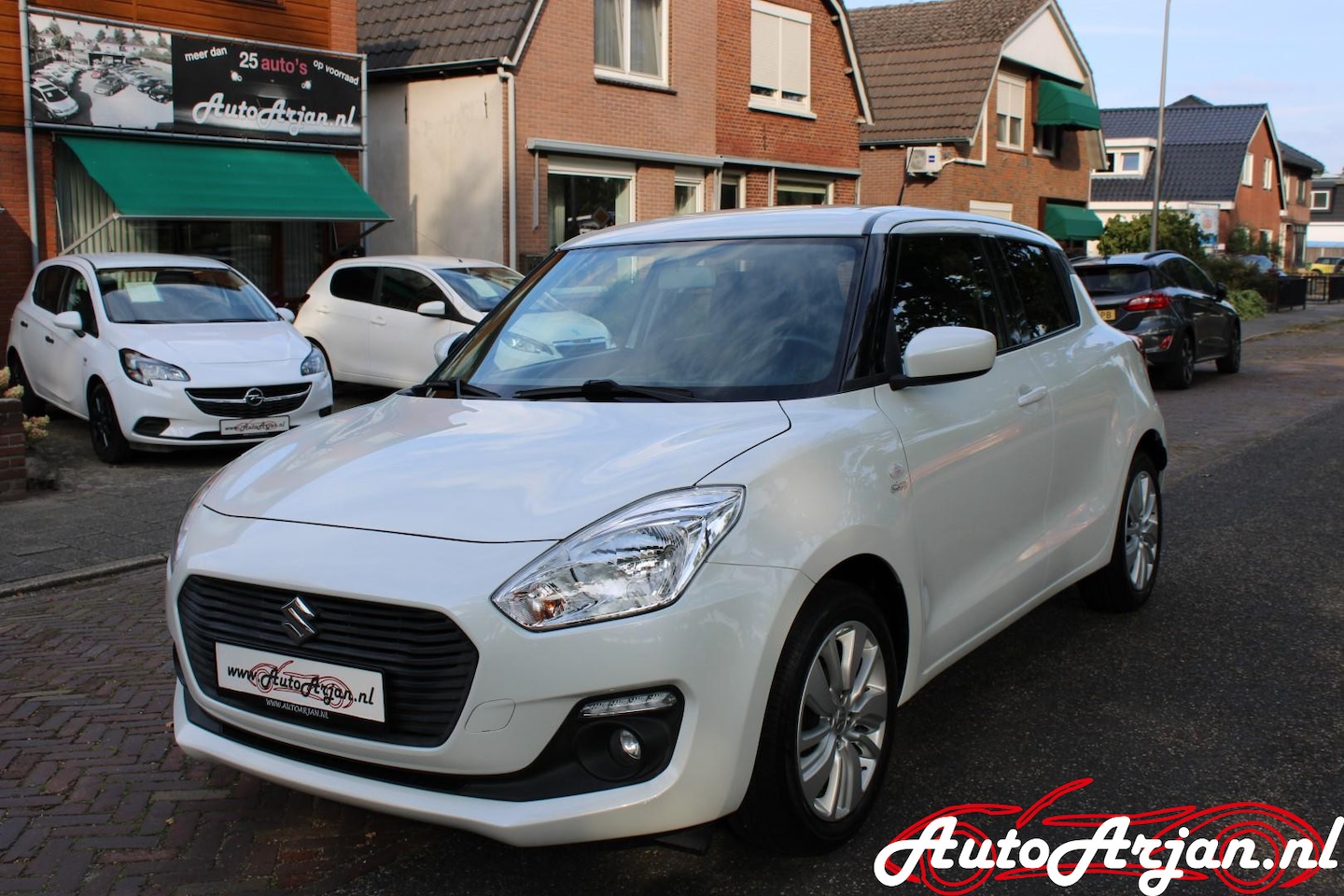 Suzuki Swift - 1.2 Business Edition Navi, Bluetooth, APK Nieuw, Garantie - AutoWereld.nl