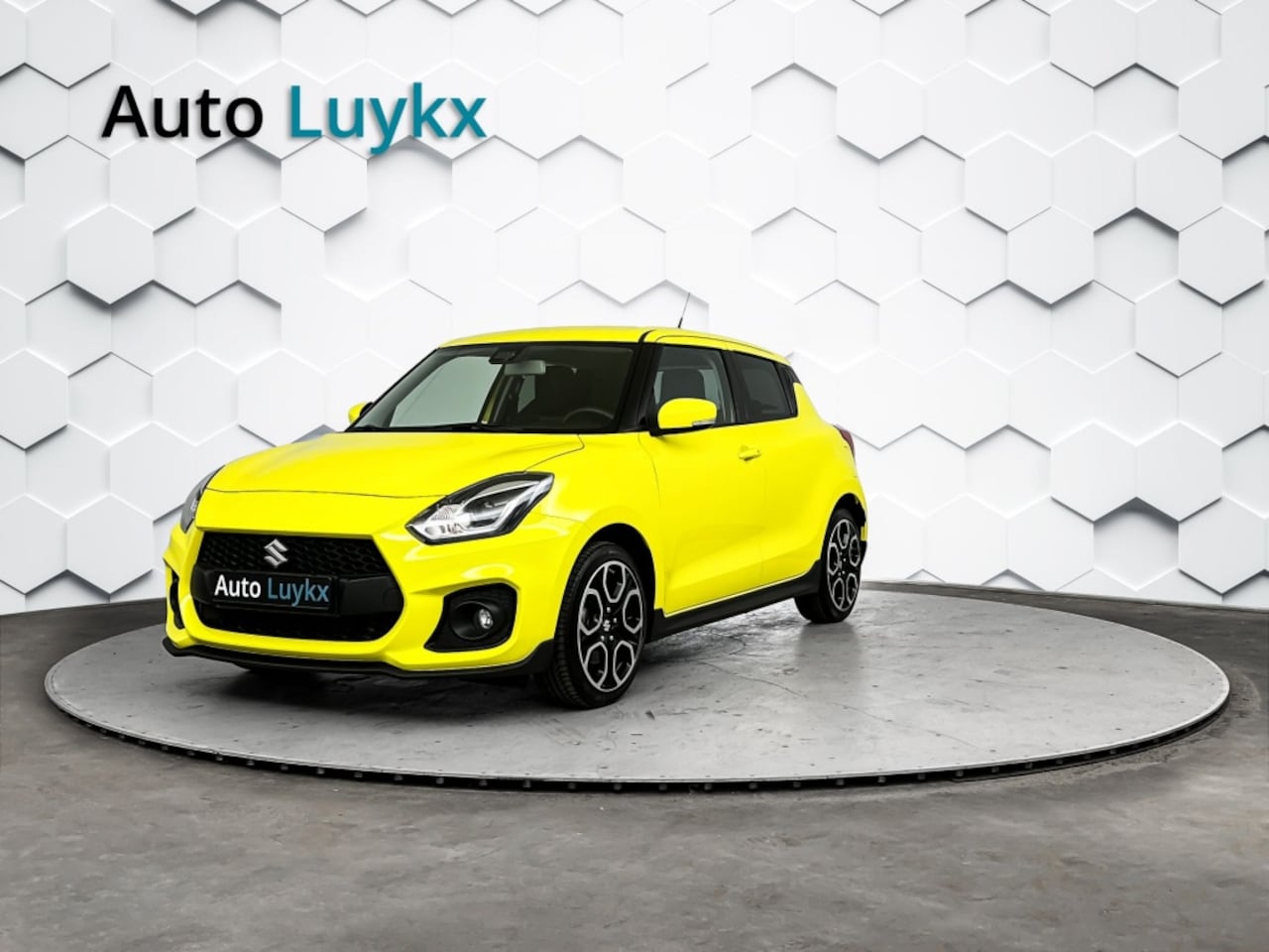 Suzuki Swift - 1.4 Sport Smart Hybrid | 129 PK | Sportstoelen | Dubbel Uitlaatsysteem - AutoWereld.nl