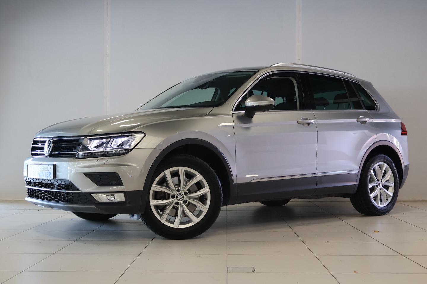 Volkswagen Tiguan - 2.0 TSI 4Motion Highline Automaat Navigatie | 2500 KG trekgewicht | - AutoWereld.nl