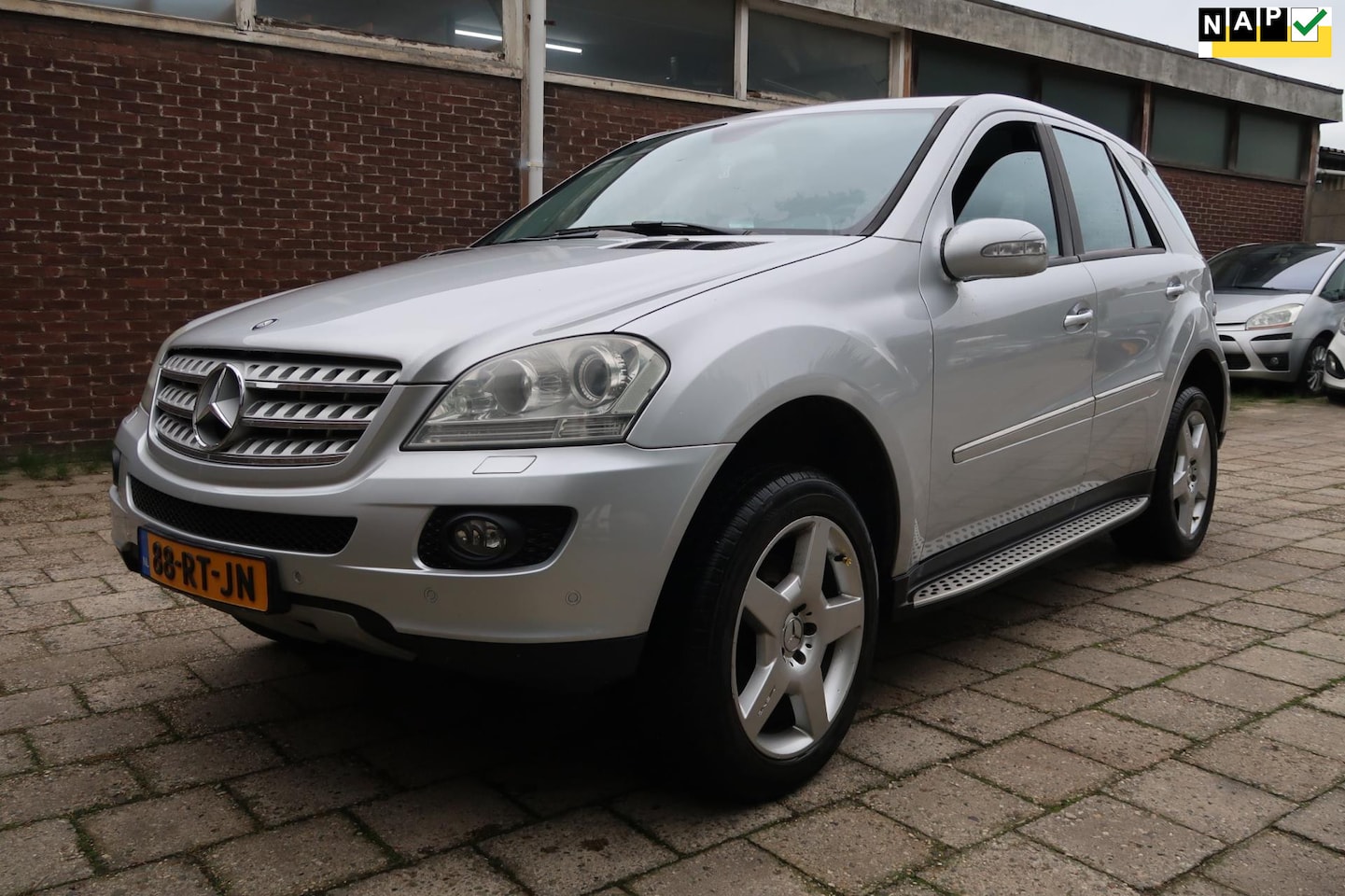 MERCEDES-BENZ ML 350