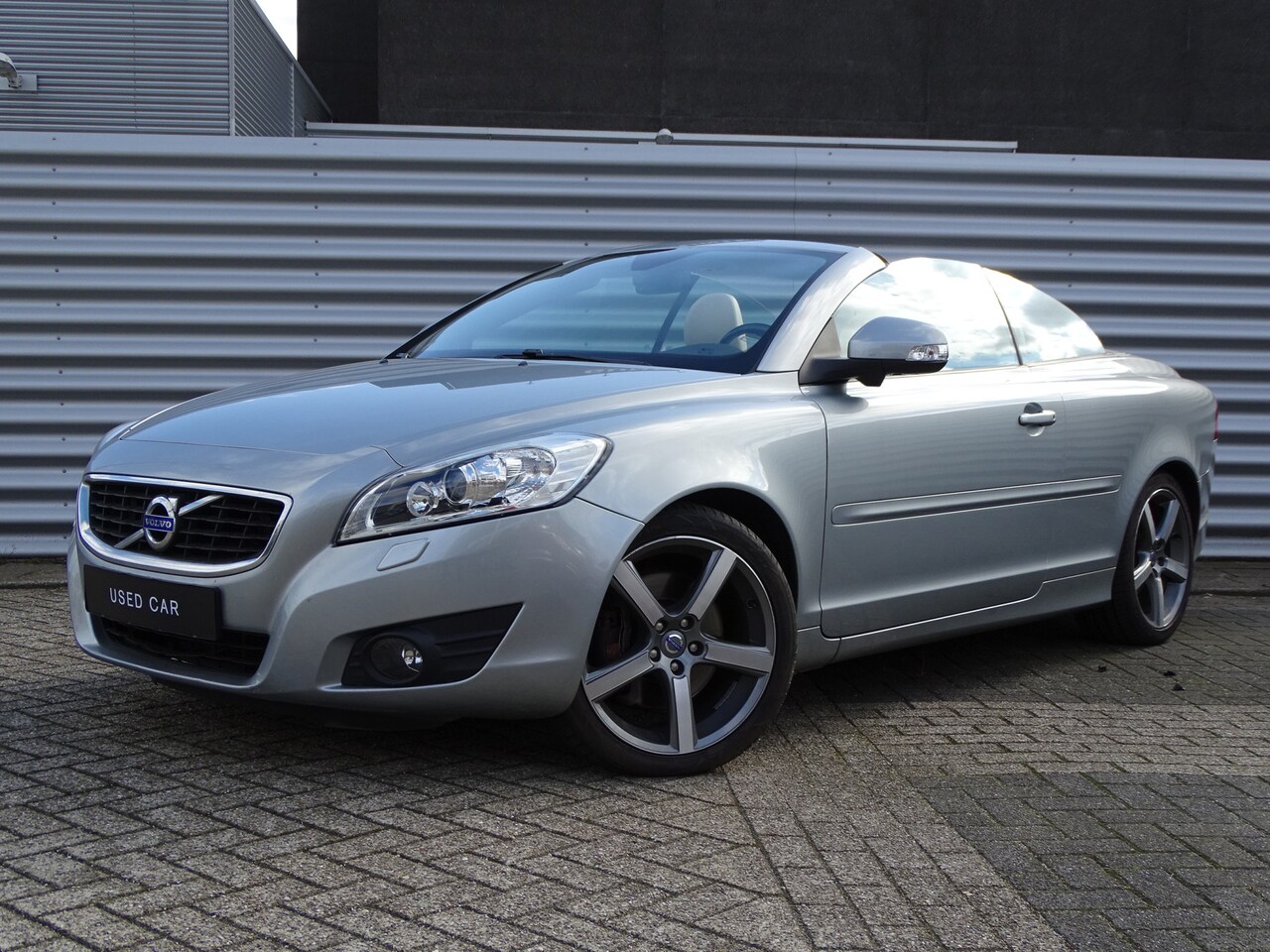 Volvo C70 Convertible - 2.4i Intro Edition | CarPlay | Camera | Haak - AutoWereld.nl