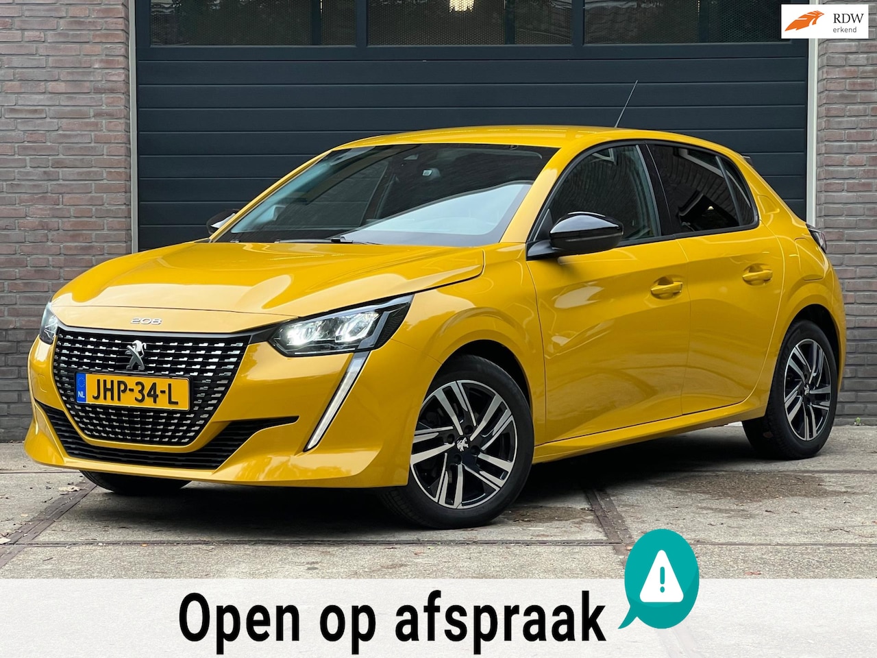 Peugeot 208 - Allure 100pk Keyless Entry | Carplay| Stoelverwarming | Parkeercamera - AutoWereld.nl