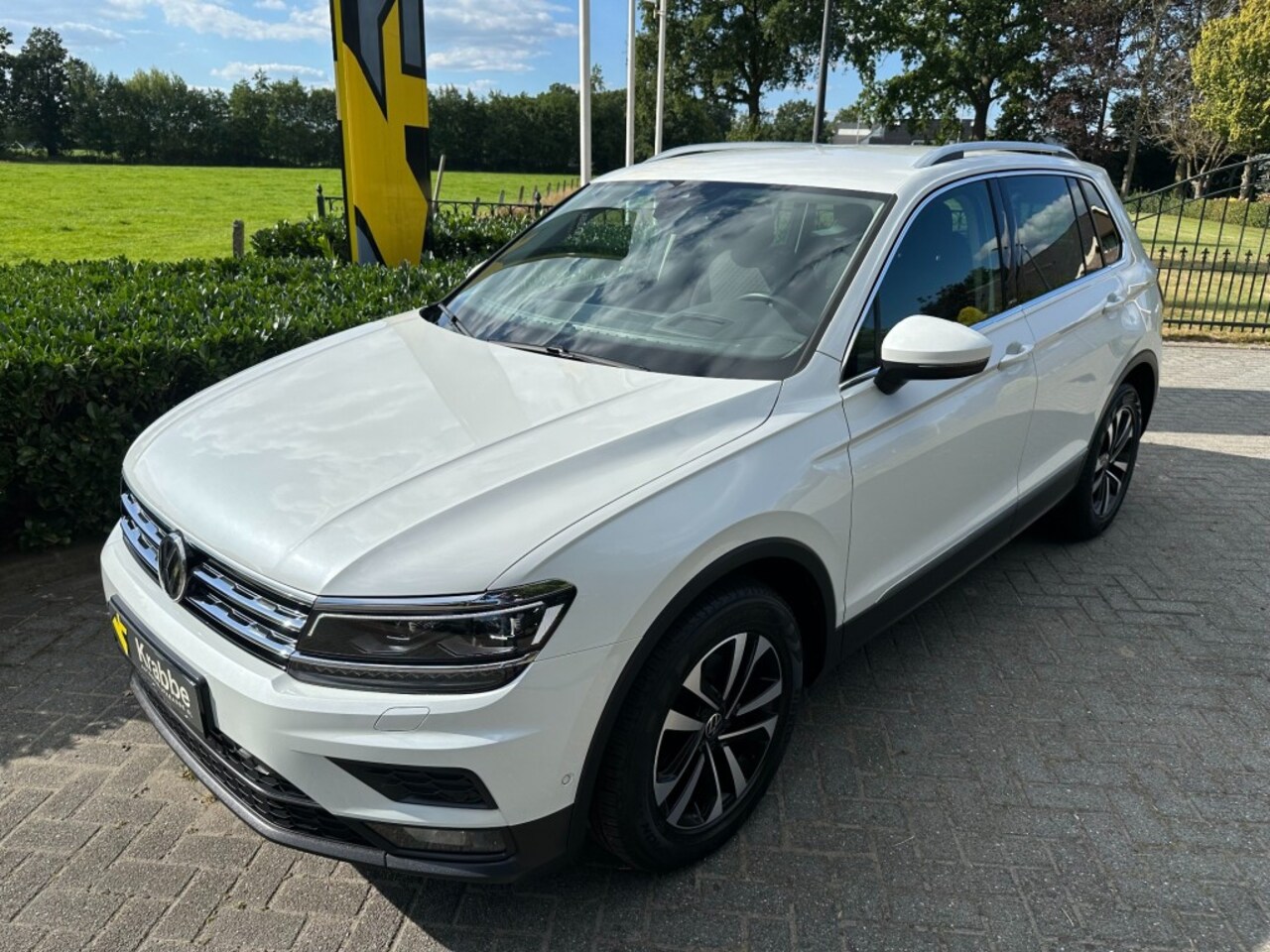 Volkswagen Tiguan - 1.5 TSI DSG7 Comfortline Virtual / Keyless / Head up - AutoWereld.nl