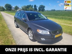 Volvo V70 - 1.6 T4 Nordic+ navi trekhaak 17"LMV