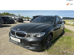 BMW 3-serie Touring - 318d Pano 13900 netto Motor kapot aut