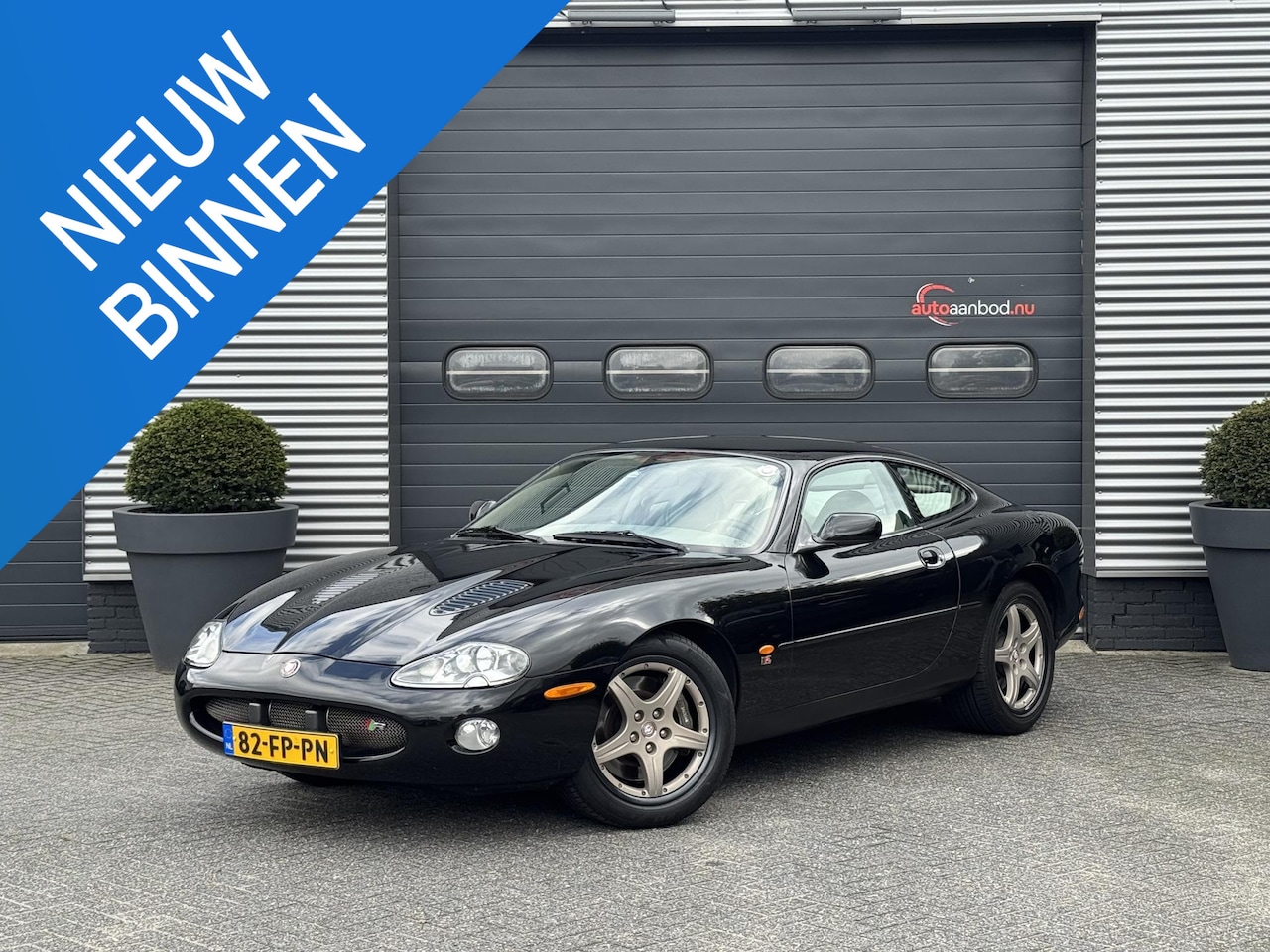 Jaguar XKR - 4.0 V8 Coupé UNIEK MOOI! | Lederen Bekleding | Lichtmetalen Velgen | Stoelverwarming | - AutoWereld.nl