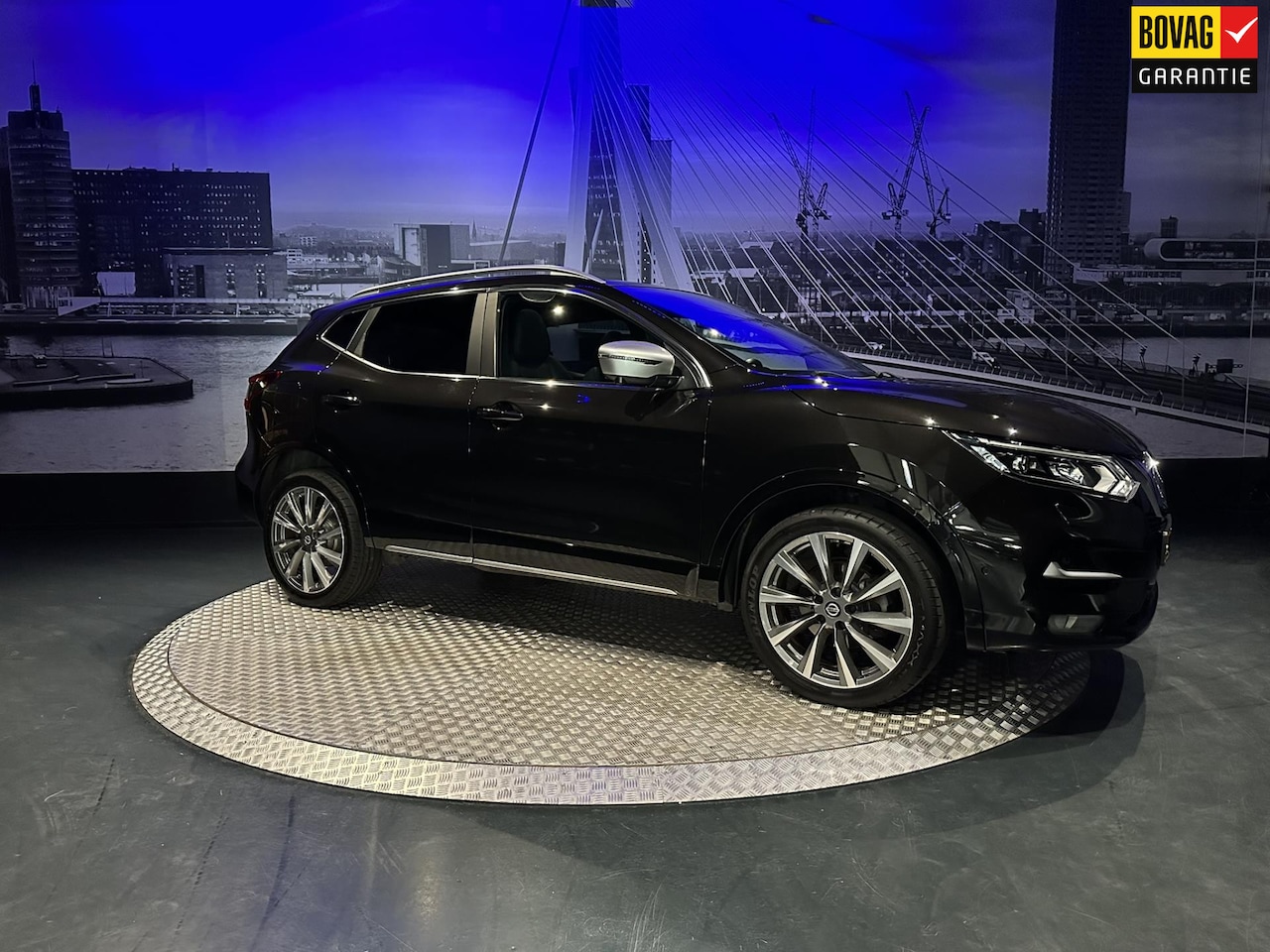 Nissan Qashqai - 1.3 DIG-T Tekna Premium + *Leder*Bose*Intelligent Drive*Trekhaak* - AutoWereld.nl