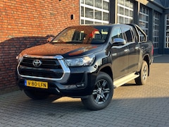 Toyota HiLux - 2.4 D-4D Double Cab Challenger BTW Automaat/AchteruitrijCamera/Adapt.Cruise/DAB/Clima/AppC