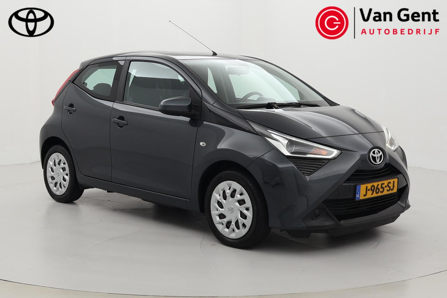 Toyota Aygo - 1.0 VVT-i x-play | Apple Carplay / Android Auto | Airco | Camera | Bluetooth - AutoWereld.nl