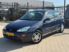 Ford Focus - 1.6-16V Trend LAAG KM NAP ELEKRAMEN CENT.VERGRND