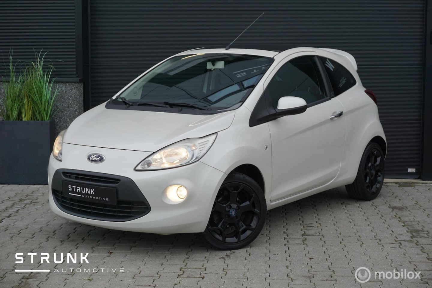 Ford Ka - 1.2 Titanium X Panoramadak Clima LMV Origineel NL - AutoWereld.nl