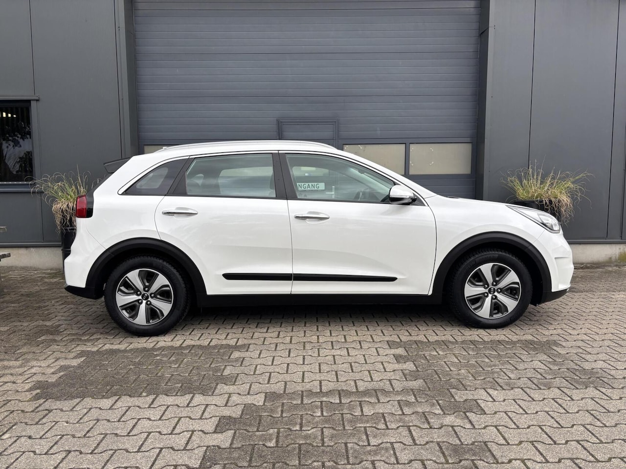 Kia Niro - 1.6 GDi Hybrid DynamicLine AppleCarPlay/ AndroidAuto/ Cruise Control/ Afneembare Trekhaak/