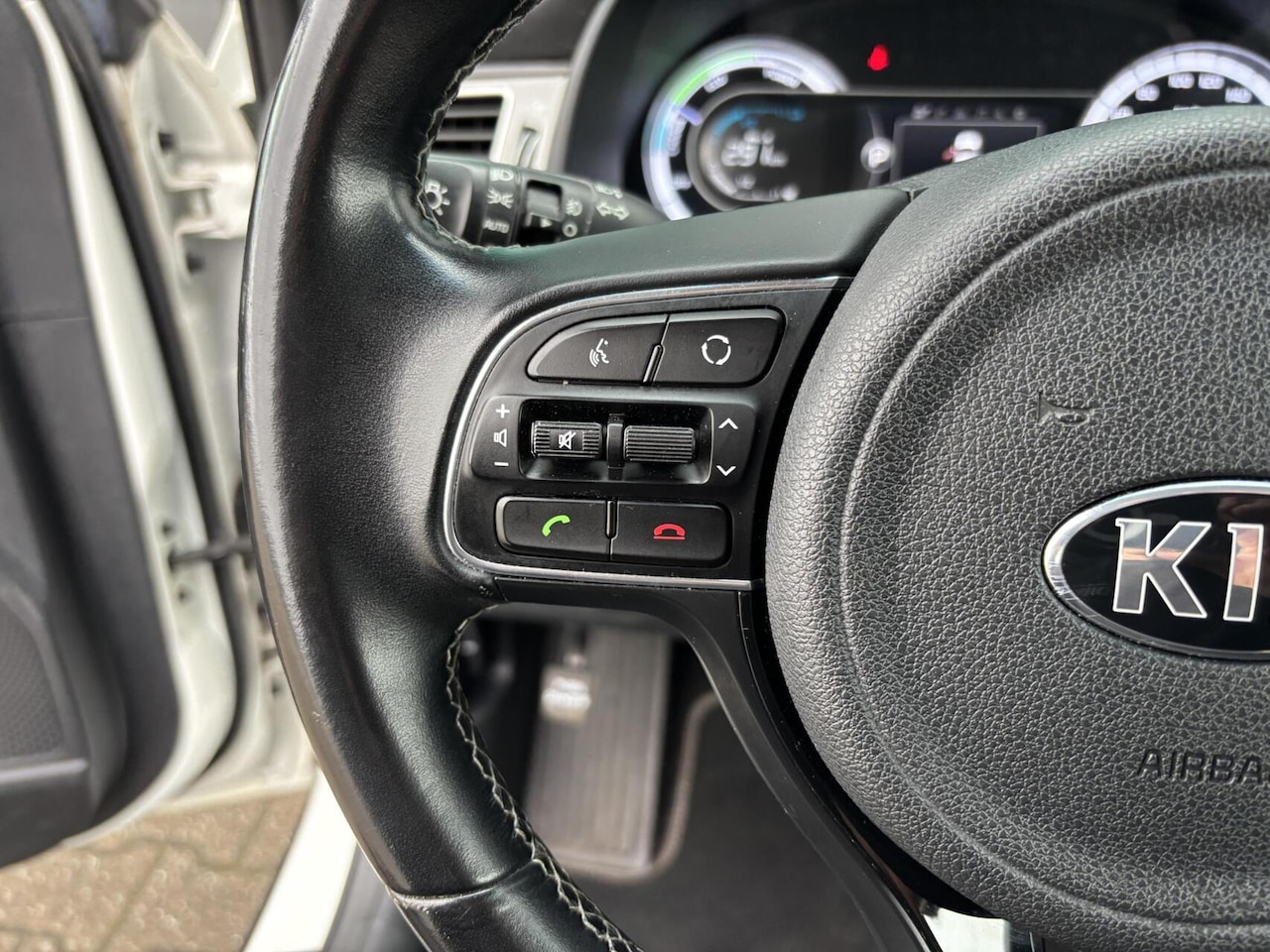 Kia Niro - 1.6 GDi Hybrid DynamicLine AppleCarPlay/ AndroidAuto/ Cruise Control/ Afneembare Trekhaak/